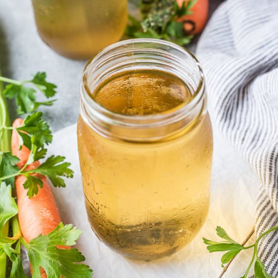 Easy Homemade Vegetable Stock