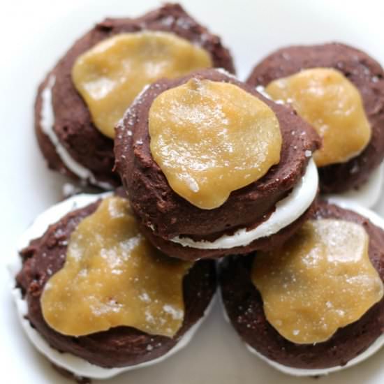 Mini GF/V Caramel Cocoa Whoopie Pie