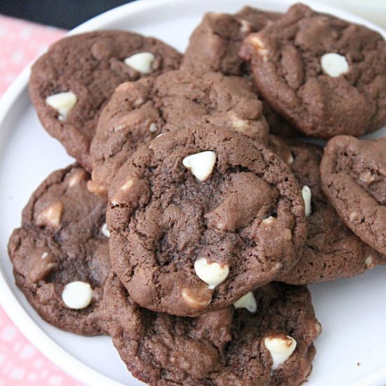 Chewy Chocolate Cookies