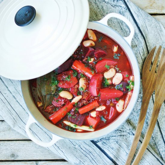 Vegetarian beet stew