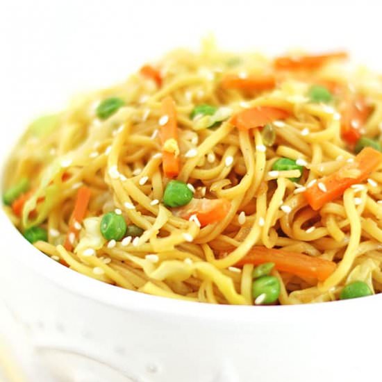 EASY CHOW MEIN NOODLES