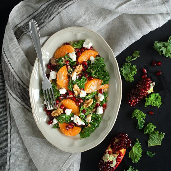 Winter salad with fruit and kale