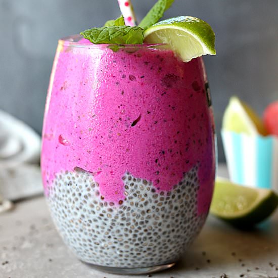 Dragon Fruit Strawberry Smoothie