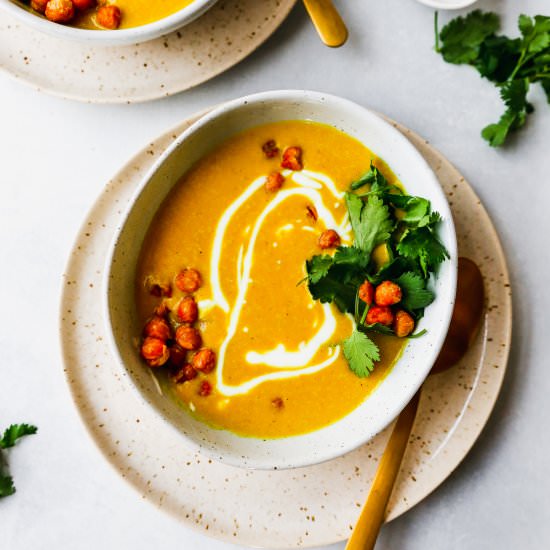 Golden Cauliflower Soup