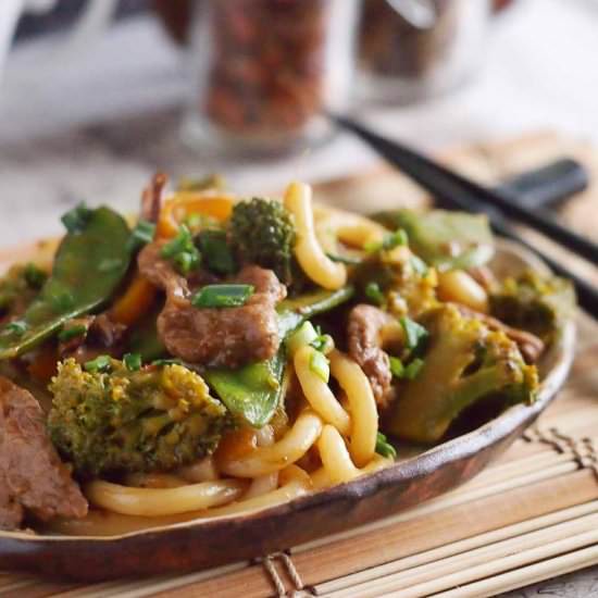 Stir fry with noodles and beef