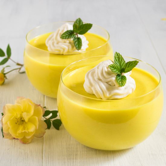 Mango panna cotta