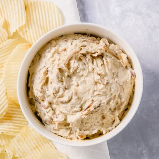 Caramelized Onion Bacon Dip