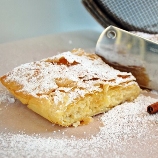 Bougatsa