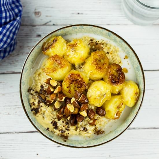 Tahini Oatmeal & Caramelized Banana