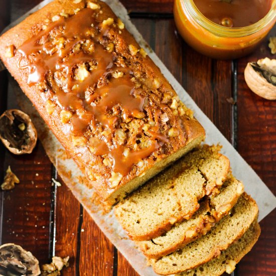 COFFEE CARAMEL CAKE WITH WALNUTS