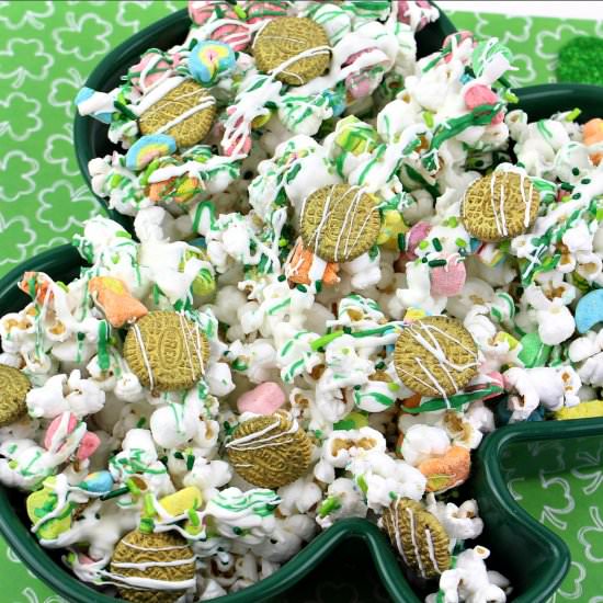 Lucky Charms Chocolate Drizzled Pop