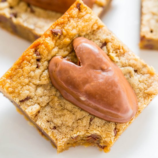 PB Choc Chip Valentine’s Blondies