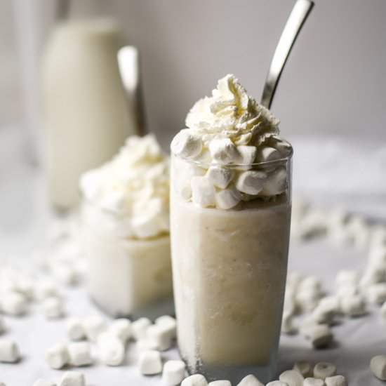 Easy Vanilla Marshmallow Milkshakes