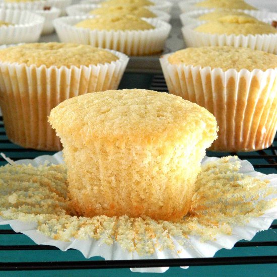 Fluffy and Moist Coconut Cupcakes