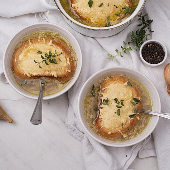 Onion soup with cheese crostini