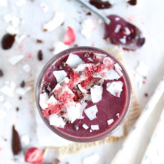 Healthy Red Velvet Super Smoothie