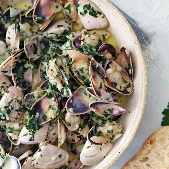 Pipis Garlic White Wine Cream