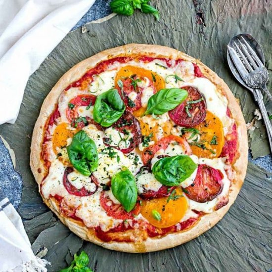 Easy Margherita Pizza