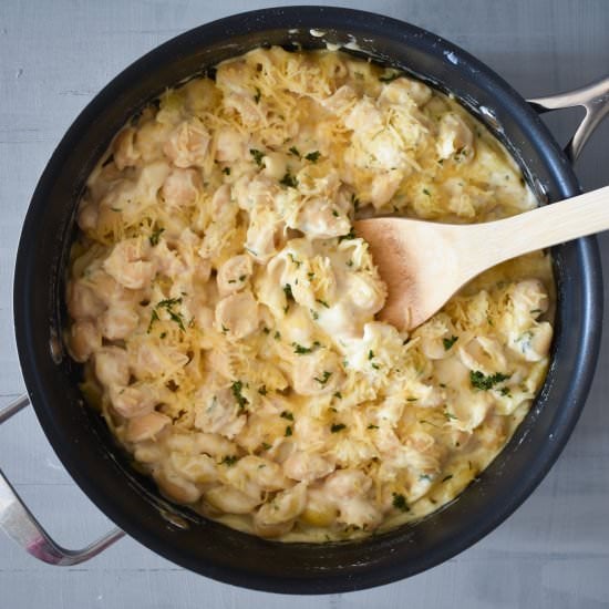 Creamy Gouda Cauliflower MacNCheese