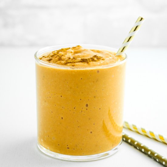 Carrot Cake Oatmeal Smoothie