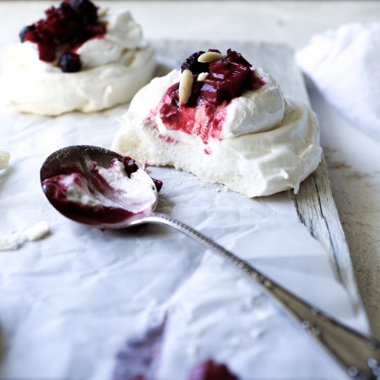 Meringues With Roasted Rhubarb