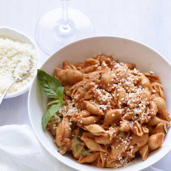 Shells with Tomato Cream Sauce