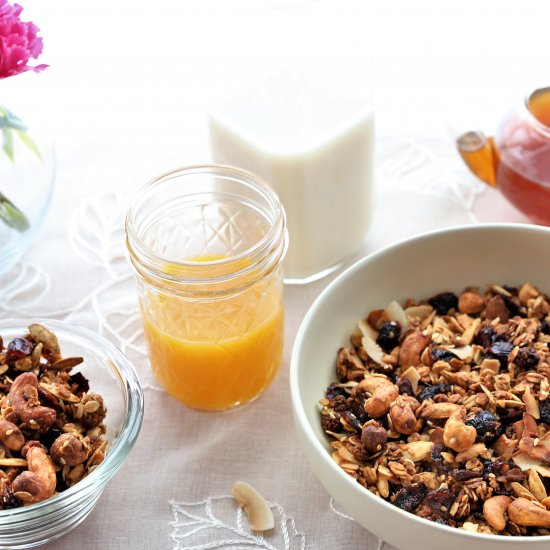 Homemade Crunchy Granola