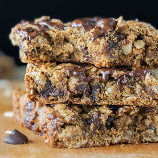 Banana Chocolate Chip Oatmeal Bars