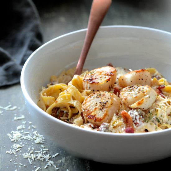 Seared Sea Scallops Alfredo Sauce