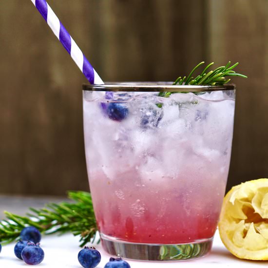 Blueberry-Rosemary Lemon Mocktail