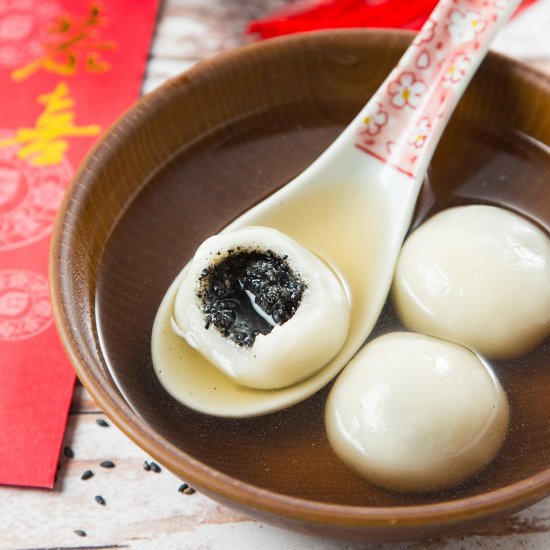 Sesame Glutinous Rice Dumplings