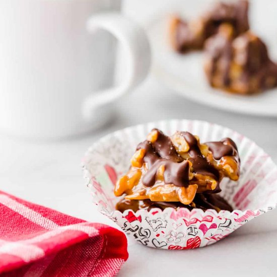 CARAMEL PECAN CLUSTERS