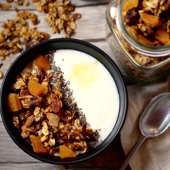 Easy Healthy Homemade Granola