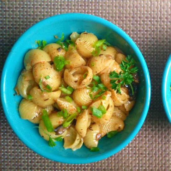 PASTA WITH CARAMELIZED MUSHROOM SAUCE