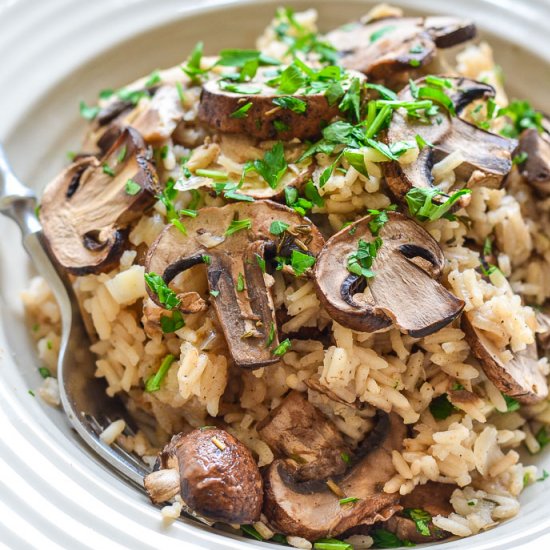 Oven Baked Garlic Mushroom Rice