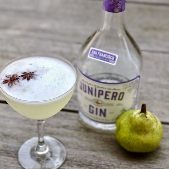 Spiced Pear Gin Fizz