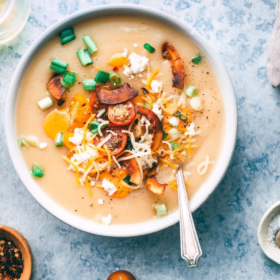 Baked Potato & Cauliflower Soup