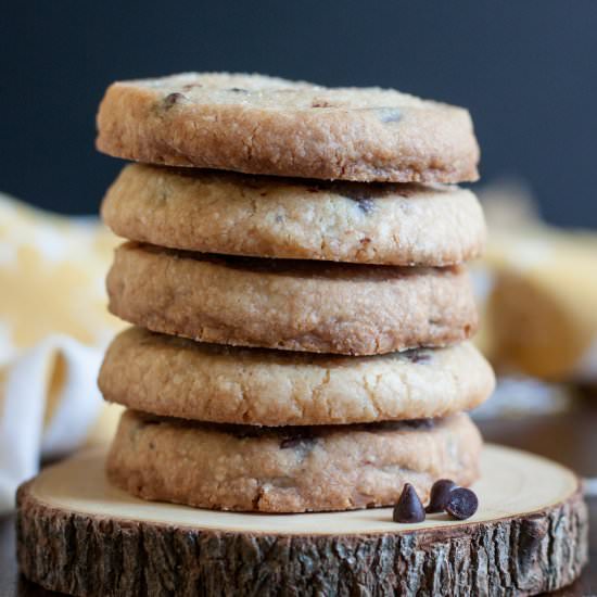 Chocolate Chip Mac Nut Shortbread