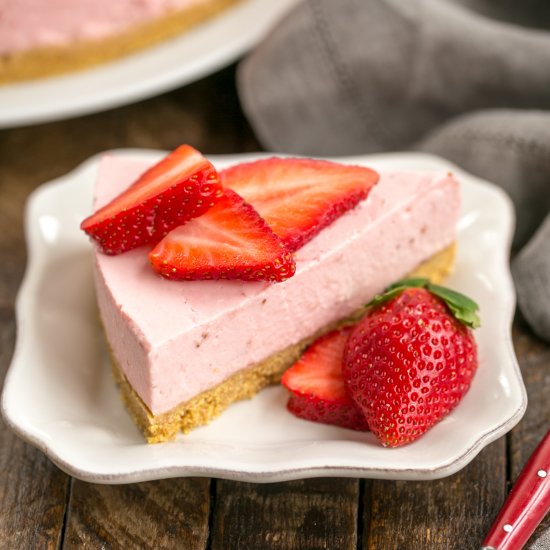 No-Bake Strawberry Cheesecake