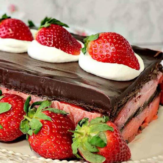 Chocolate Strawberry Pudding Cake