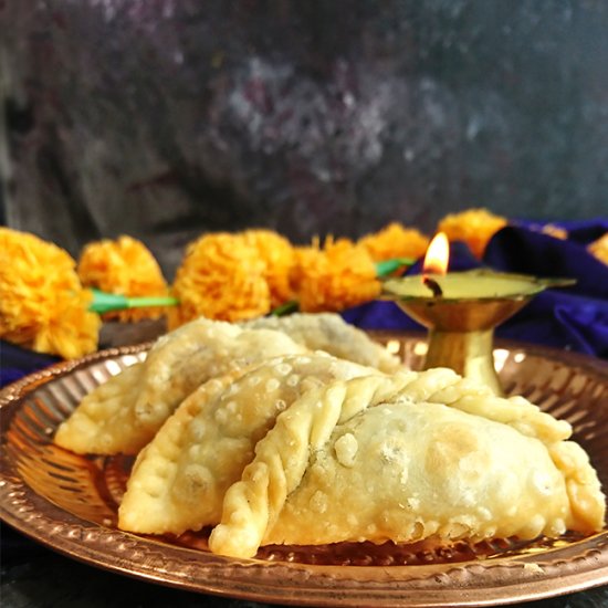 Chocolate Coconut Gujiya