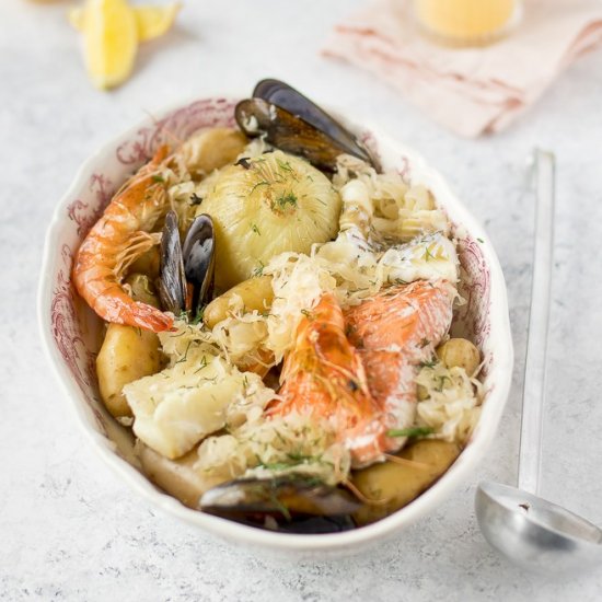 Seafood sauerkraut (in french)