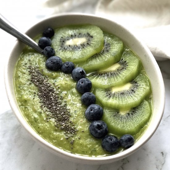 super green detox smoothie bowl