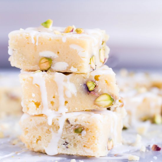 Lemon Pistachio Blondies