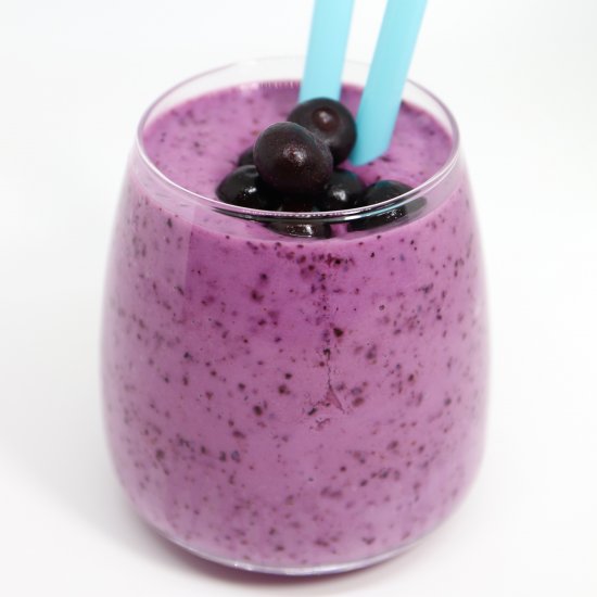 Vegan Blueberry Protein Smoothie