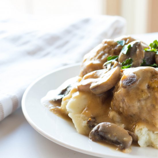 Meatballs Potatoes & Mushroom Gravy