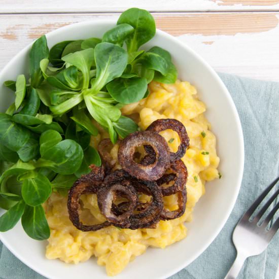 Cheesy Spaetzle (Vegan)