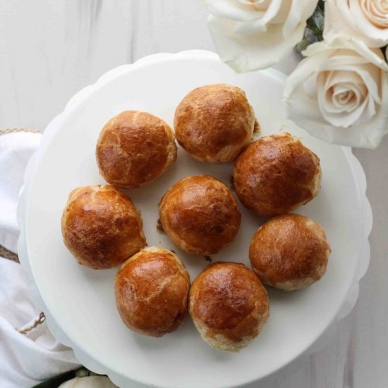 Mini Almond Brie en Croute