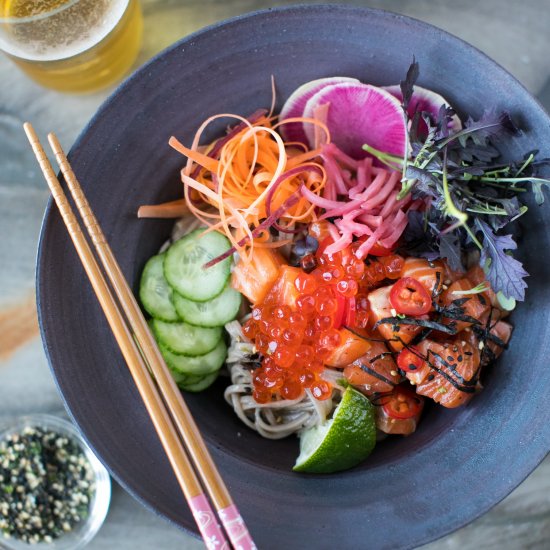 Salmon poke bowl