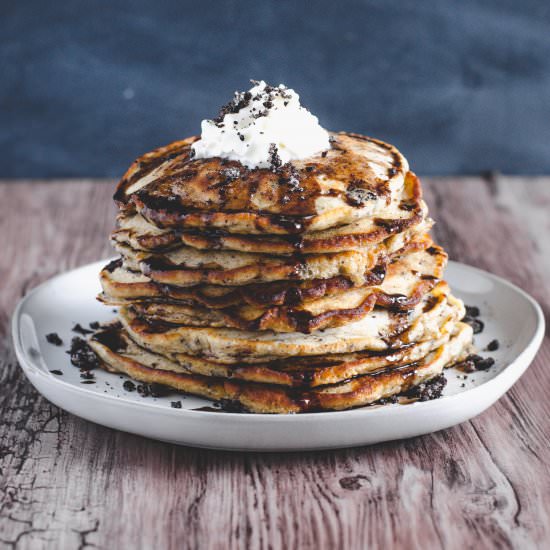 Cookies & Cream Yogurt Pancakes